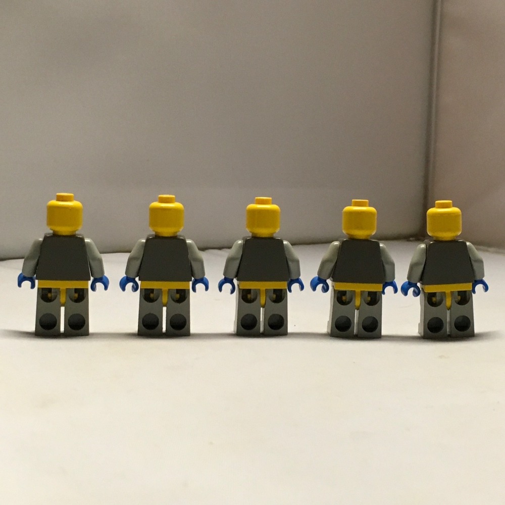Space LEGO Unitron 5x Minifigures Various Accessories Vintage - Picture 12 of 13